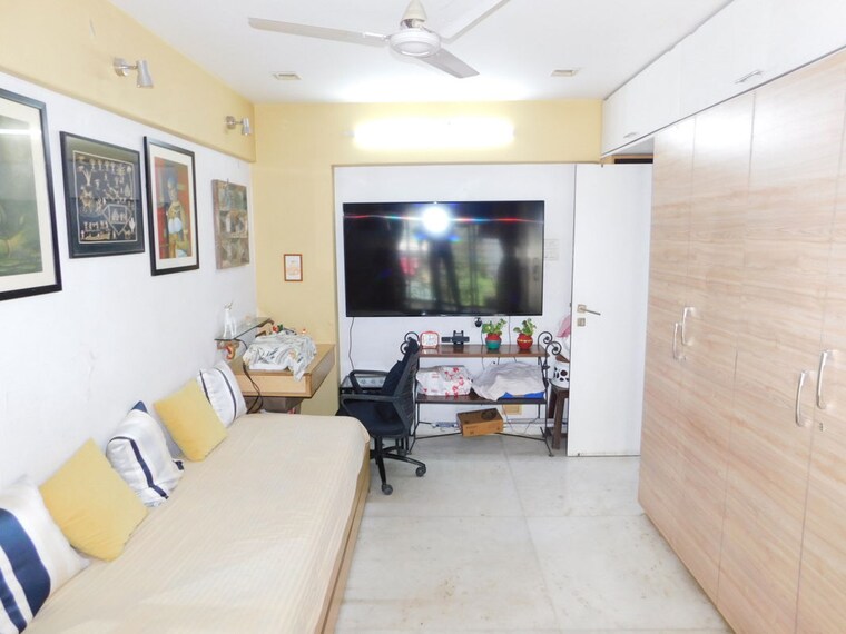 Living Room, om-castle 4 Bedroom 1310 Sq.Ft. Apartment In Juhu Mumbai 10088606