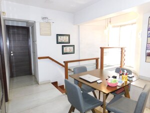 Team Area in 4 BHK Apartment at Om Castle, Juhu – for Sale