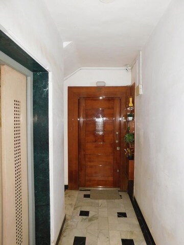 Furnished Amenities in 4 BHK Apartment at Om Castle, Juhu – for Sale