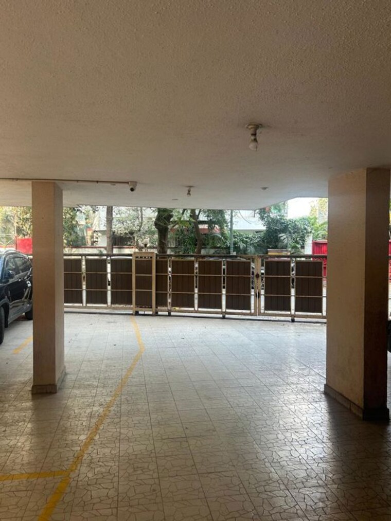 Balcony, om-castle 4 Bedroom 1310 Sq.Ft. Apartment In Juhu Mumbai 10088606