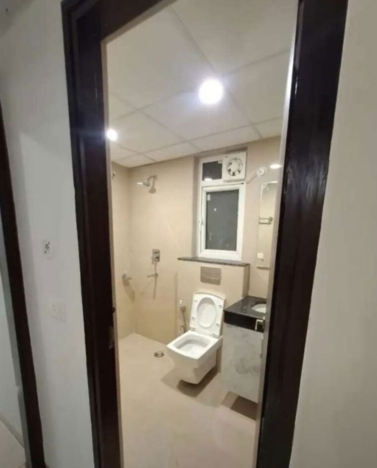Bathroom, shalimar-vista 3 Bedroom 1700 Sq.Ft. Apartment In Gomti Nagar Lucknow 10088632
