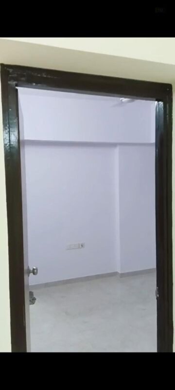 Room in 1 BHK Apartment at Lodha Amara, Kolshet Road – for Rent