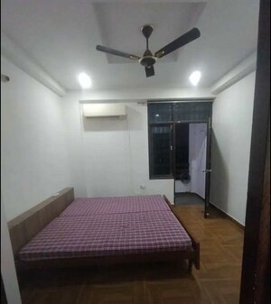 Bedroom in 3 BHK Apartment at Shipra Apartment, Gomti Nagar – for Rent