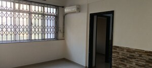 Room in 1 BHK Apartment at Andheri West – for Rent