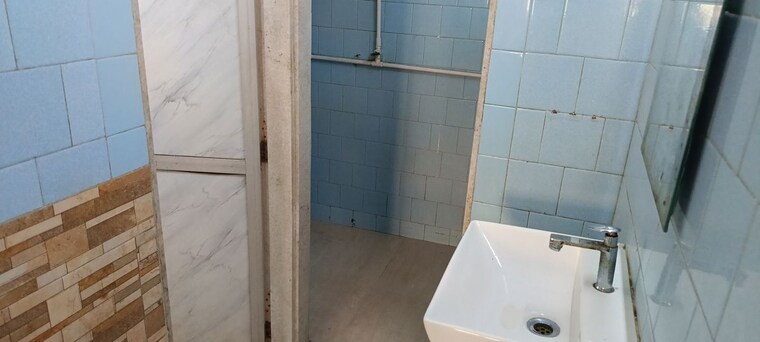 Bathroom, andheri west 1 Bedroom 410 Sq.Ft. Apartment In Andheri West Mumbai 10088670