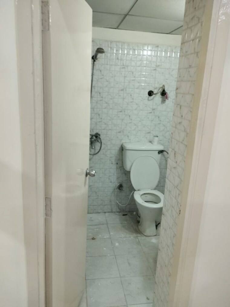 Bathroom, mahagun-mywoods 2 Bedroom 593 Sq.Ft. Apartment In Sector 16c Greater Noida Greater Noida 10088690