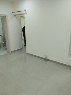 2 BHK Apartment For Rent in Mahagun Mywoods