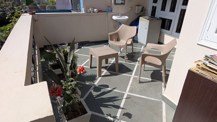 Balcony, sector 31 2 Bedroom 1500 Sq.Ft. Builder Floor In Sector 31 Gurgaon 10088700