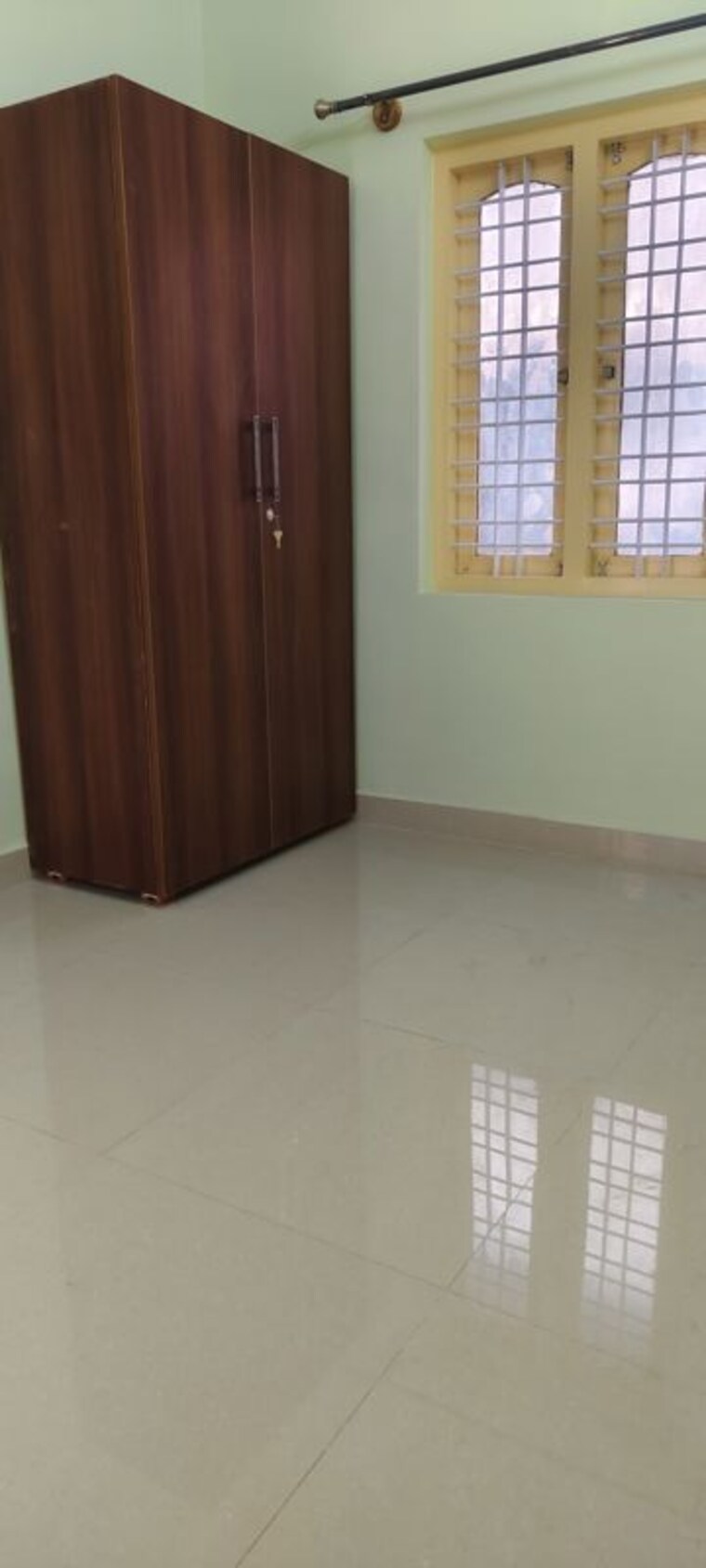 Room, jeevan bima nagar 1 Bedroom 400 Sq.Ft. Independent House In Jeevan Bima Nagar Bangalore 10088701