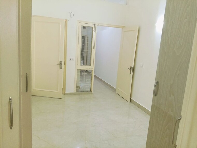 Room, east of kailash 2 Bedroom 1050 Sq.Ft. Builder Floor In East Of Kailash Delhi 10088706