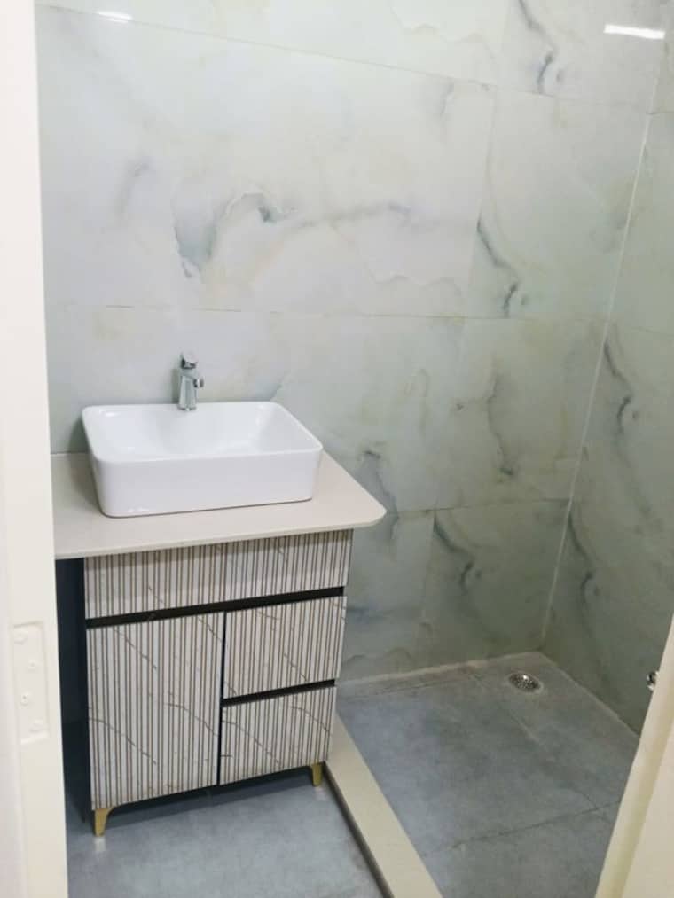 Bathroom, east of kailash 2 Bedroom 1050 Sq.Ft. Builder Floor In East Of Kailash Delhi 10088706