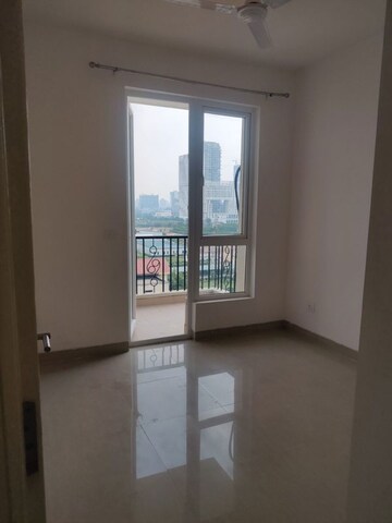 Room in 3 BHK Apartment at Emaar Emerald Estate, Sector 65 – for Sale