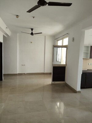 Room in 2.5 BHK Apartment at Assotech The Nest, Sain Vihar – for Rent