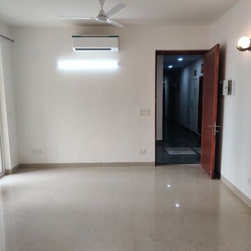 Room in 3 BHK Apartment at Emaar Emerald Plaza, Sector 65 – for Sale