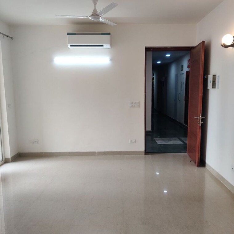 Room, emaar-emerald-plaza 3 Bedroom 1310 Sq.Ft. Apartment In Sector 65 Gurgaon 10088774
