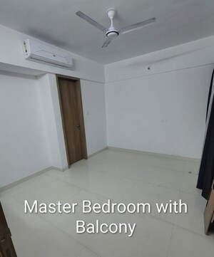 Room in 2 BHK Apartment at Majestique Signature Towers, Balewadi – for Rent