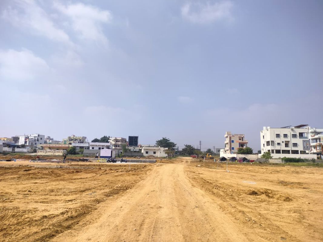 Plot For Sale in Brahmanapalle