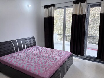 Bedroom in 4 BHK Builder Floor at Dlf Phase iv – for Rent