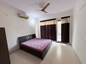 Bedroom in 4 BHK Builder Floor at Dlf Phase iv – for Rent
