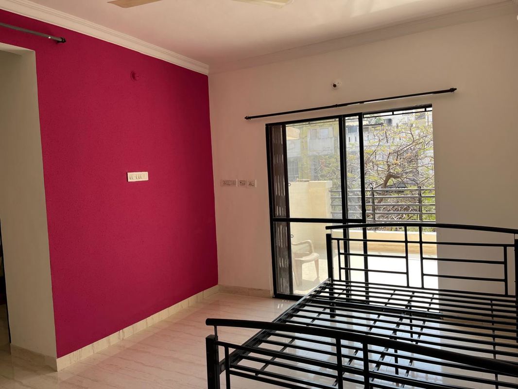 2 BHK 1000 Sq.Ft. Apartment in Simran Corner