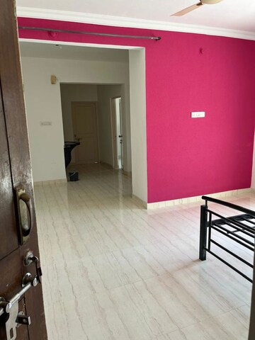 Room in 2 BHK Apartment at Simran Corner, Pimple Saudagar – for Rent