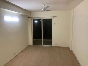 Room in 3.5 BHK Apartment at DLF Express Greens, Manesar Sector 1a – for Sale