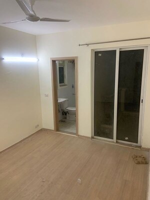 Room in 3.5 BHK Apartment at DLF Express Greens, Manesar Sector 1a – for Sale