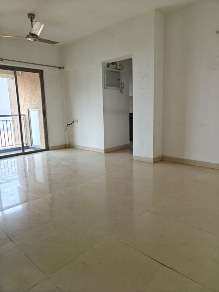 Room, ghodbunder road 2.5 Bedroom 873 Sq.Ft. Apartment In Ghodbunder Road Thane 10088876