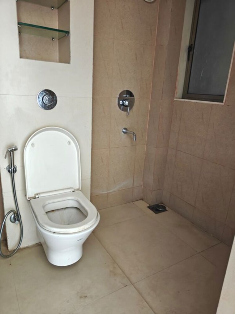 Attached Bathroom, ghodbunder road 2.5 Bedroom 873 Sq.Ft. Apartment In Ghodbunder Road Thane 10088876