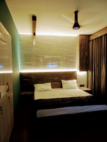 Bedroom in 2 BHK Apartment at BPTP Discovery Park, Sector 80 – for Sale