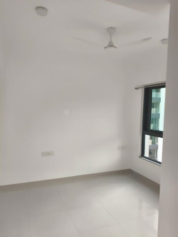 Room in 2 BHK Apartment at Kalpataru Immensa, Kolshet Road – for Rent