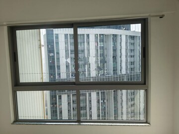 Room in 2 BHK Apartment at Kalpataru Immensa, Kolshet Road – for Rent