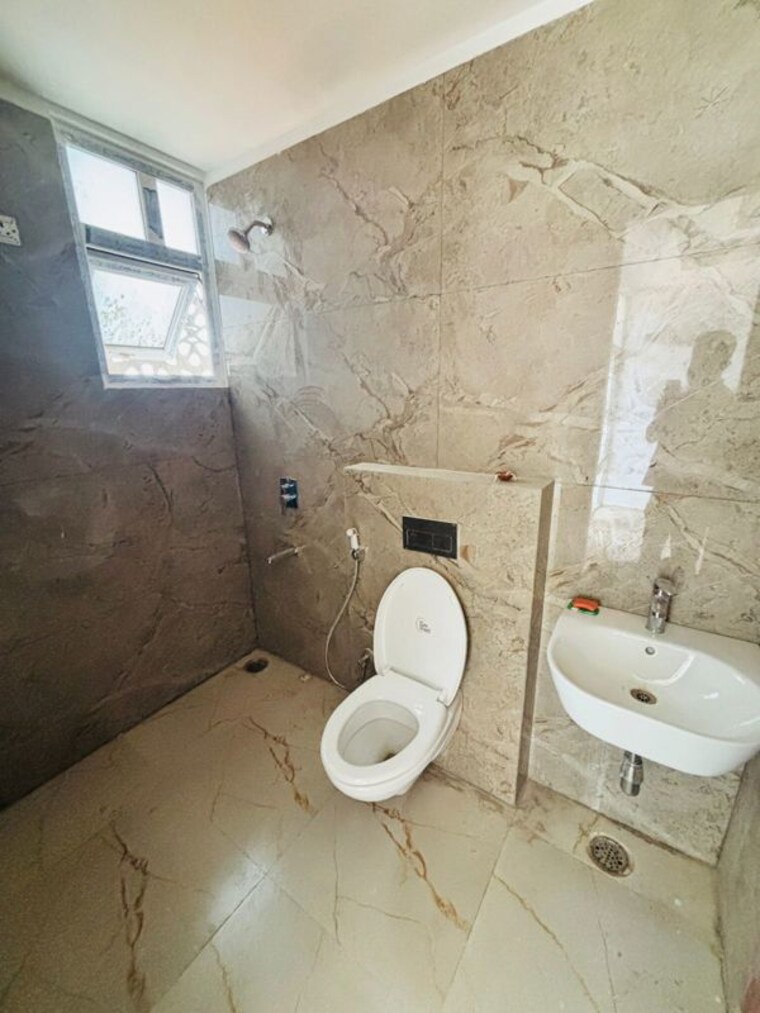 Bathroom, arjunganj 3 Bedroom 1617 Sq.Ft. Apartment In Arjunganj Lucknow 10088906