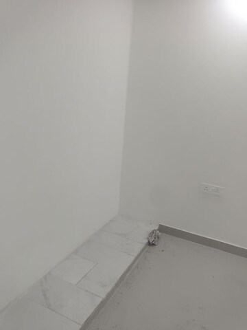 Room in 2 BHK Apartment at Signature Global The Millennia, Sector 37d – for Sale