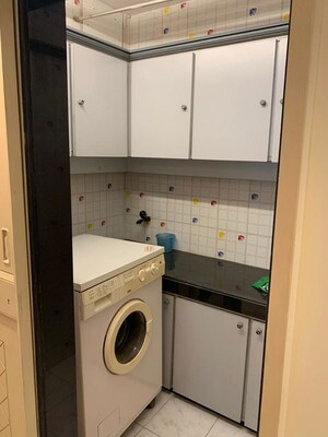  2 BHK Apartment at Bandra West – for Rent