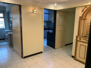Room in 2 BHK Apartment at Bandra West – for Rent