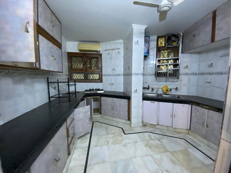 Kitchen, green park 3 Bedroom 1800 Sq.Ft. Builder Floor In Green Park Delhi 10088922