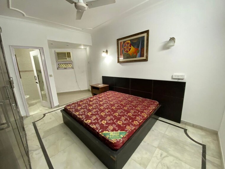 Bedroom, green park 3 Bedroom 1800 Sq.Ft. Builder Floor In Green Park Delhi 10088922