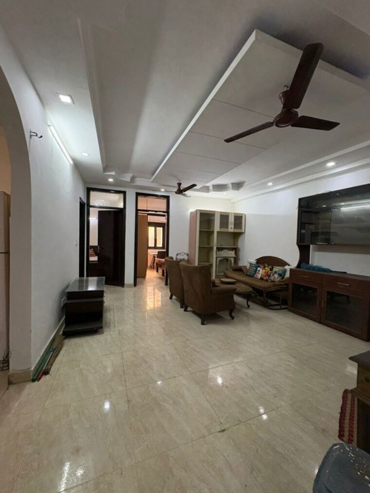  Parking, neb sarai 3 Bedroom 1200 Sq.Ft. Builder Floor In Neb Sarai Delhi 10088941