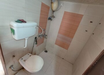 Bathroom in 2 BHK Apartment at Vijay Park, Kasarvadavali – for Rent