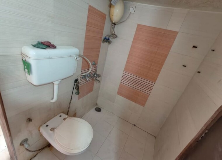 Bathroom, vijay-park 2 Bedroom 800 Sq.Ft. Apartment In Kasarvadavali Thane 10088965