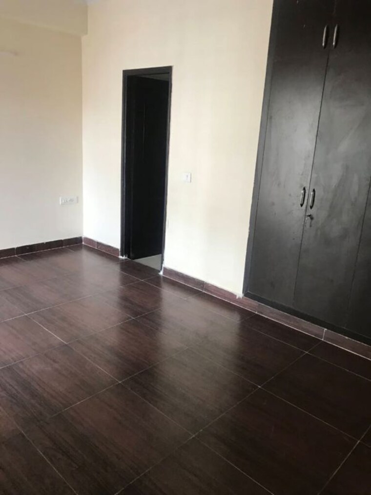 Room, gardenia-golf-city 2.5 Bedroom 1150 Sq.Ft. Apartment In Sector 75 Noida 10088984