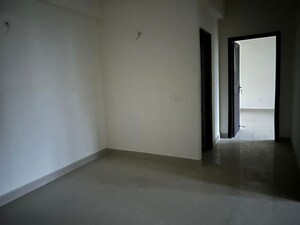 Room in 2.5 BHK Apartment at Gardenia Golf City, Sector 75 – for Sale