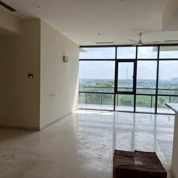Room in 3.5 BHK Apartment at Ireo The Grand Hyatt Residences, Sector 58 – for Sale