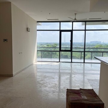 Room in 3.5 BHK Apartment at Ireo The Grand Hyatt Residences, Sector 58 – for Sale