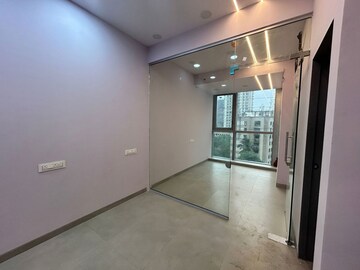 Room in  Office Space at Wadhwa The Gateway, Mulund West – for Rent