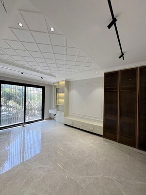 Room in 3 BHK Builder Floor at Sector 57 – for Sale