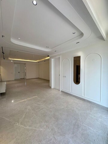 Building Lobby in 3 BHK Builder Floor at Sector 57 – for Sale