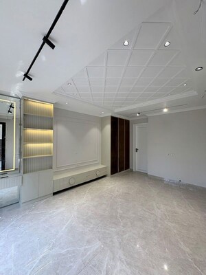 Bathroom in 3 BHK Builder Floor at Sector 57 – for Sale