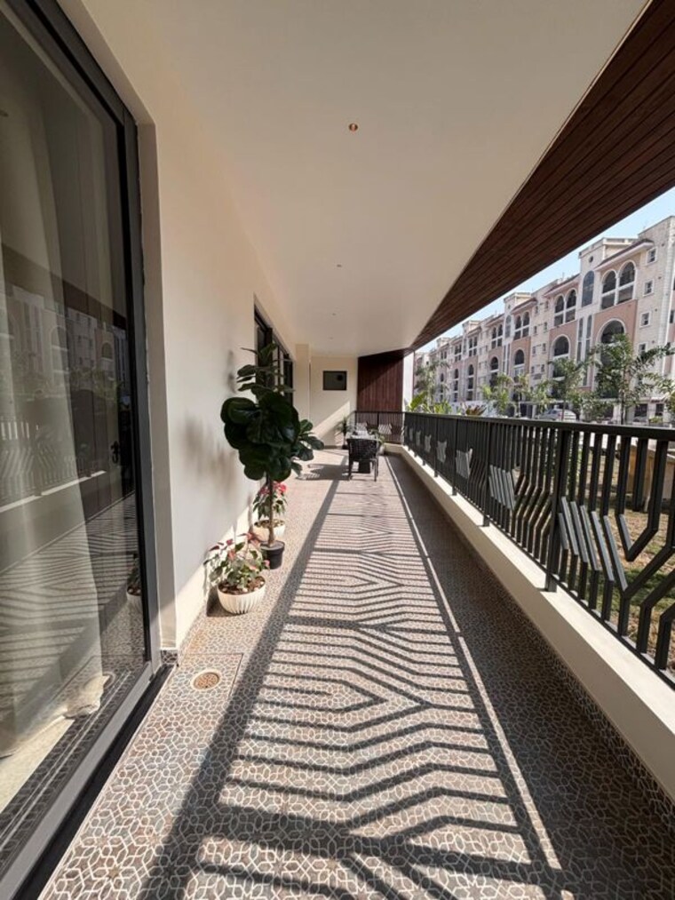 Balcony, patiala road 3 Bedroom 2325 Sq.Ft. Apartment In Patiala Road Zirakpur 10089082